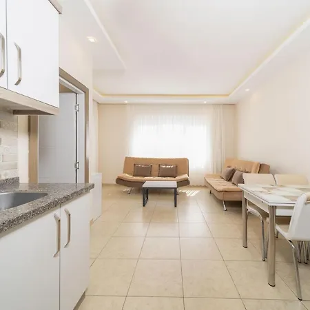 Cozy With Shared Pool Near In Muratpasa, Appartamento *