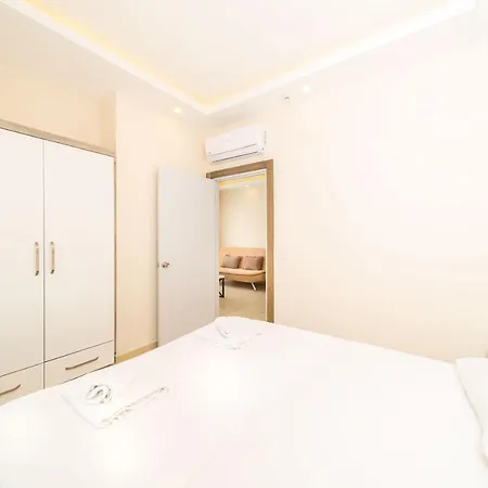 Cozy With Shared Pool Near In Muratpasa, Appartamento Antalia